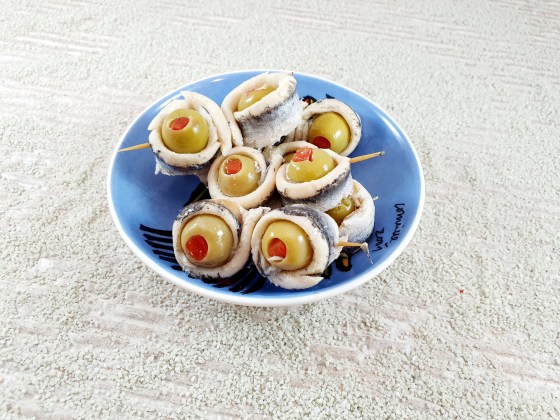 Ansjovisspiesje met olijven